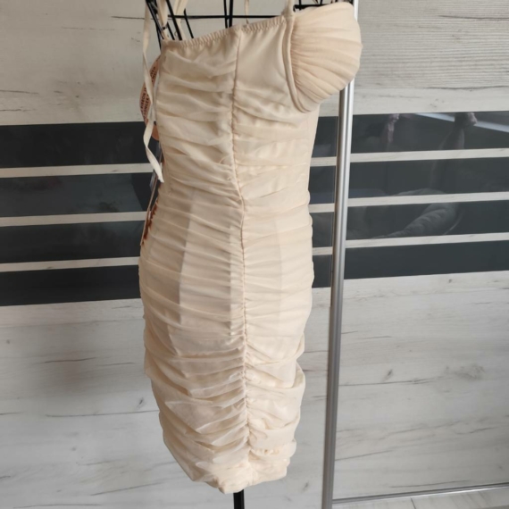 M (38) – Bézs alkalmi ruha