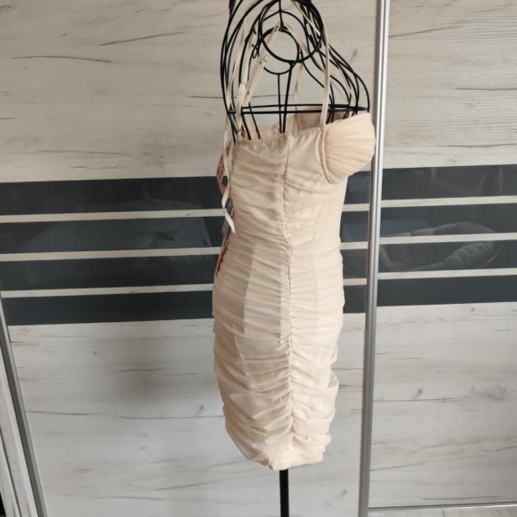 M (38) – Bézs alkalmi ruha