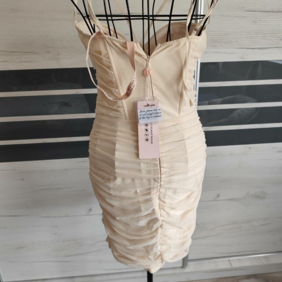 M (38) – Bézs alkalmi ruha
