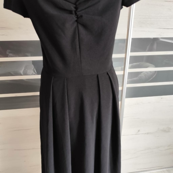 XS (34) – Fekete elegáns ruha