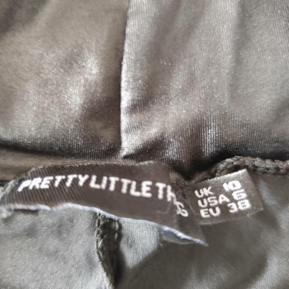 M (38) – Fekete nadrág