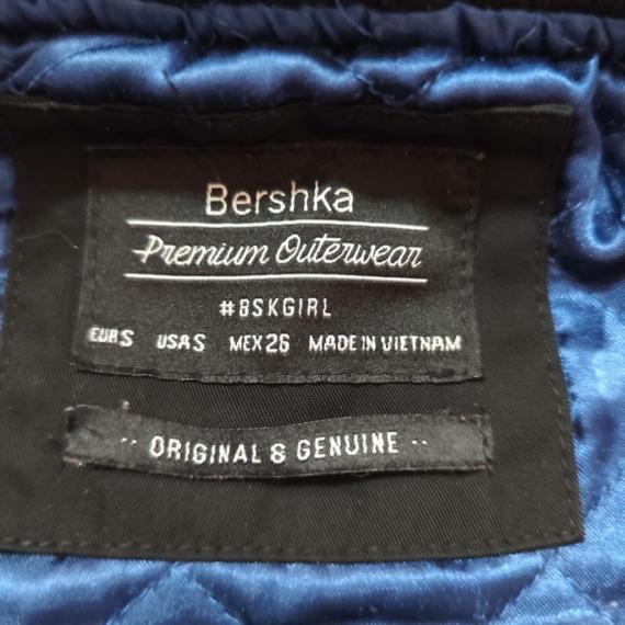 S (36) – Fekete dzseki