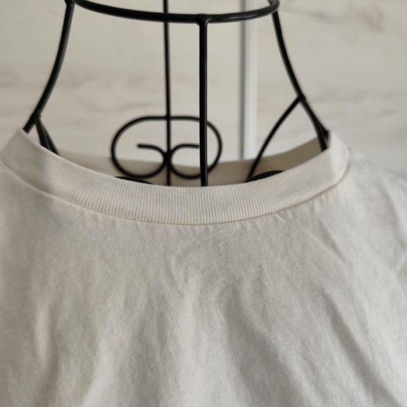 M (40) – Krém peplum felső