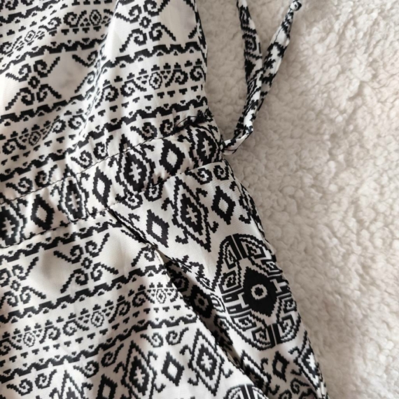 M/L (38/42) – Fekete mintás nadrág