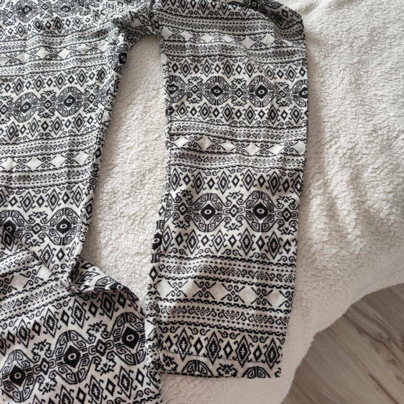 M/L (38/42) – Fekete mintás nadrág
