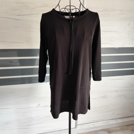 M (40) – Fekete tunika