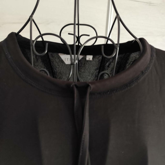 M (40) – Fekete tunika