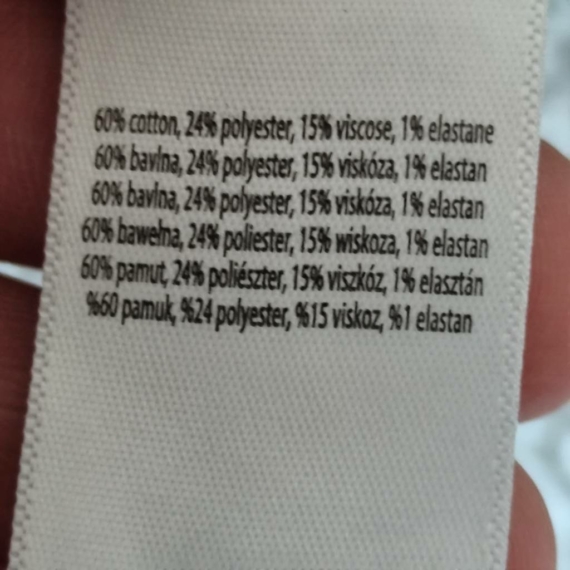 M (38) – Sötétkék farmer rövidnadrág