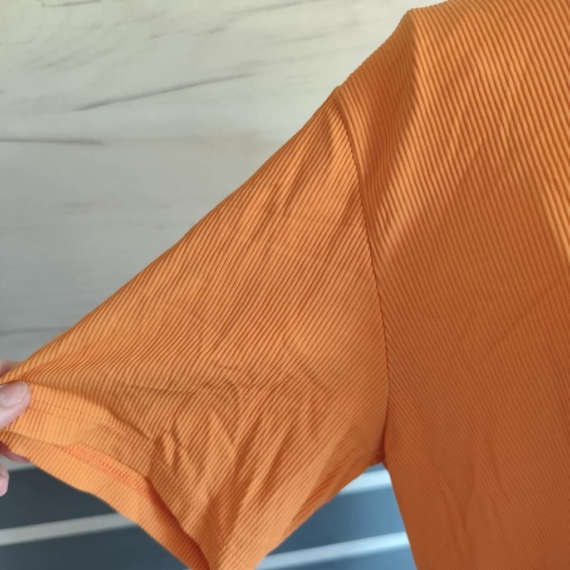 L/XL (44/46) – Narancssárga rövid ujjú felső