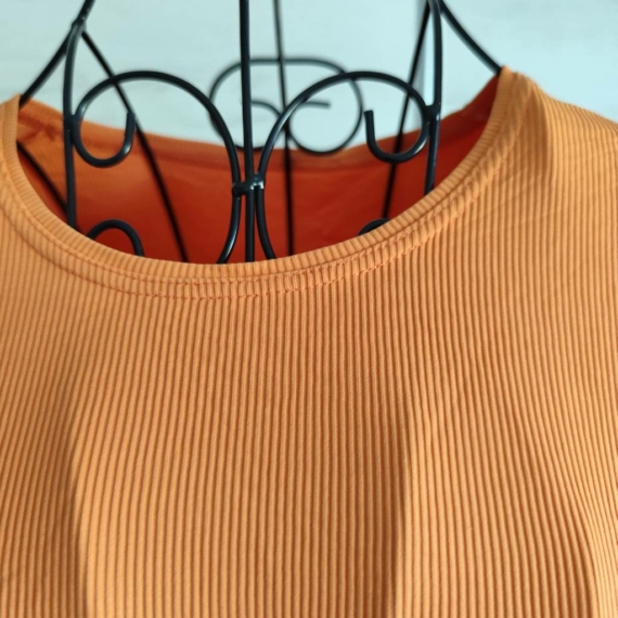 L/XL (44/46) – Narancssárga rövid ujjú felső