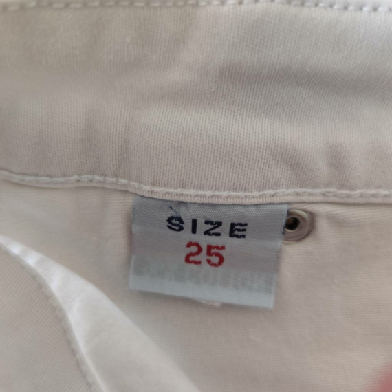 XS (34) – Fehér rövidnadrág