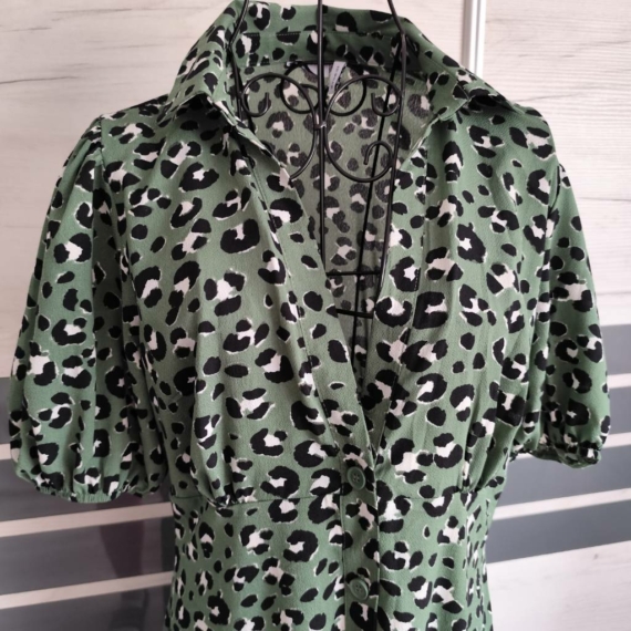 M (40) – Zöld mintás ruha