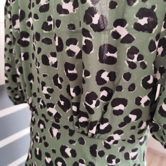 M (40) – Zöld mintás ruha