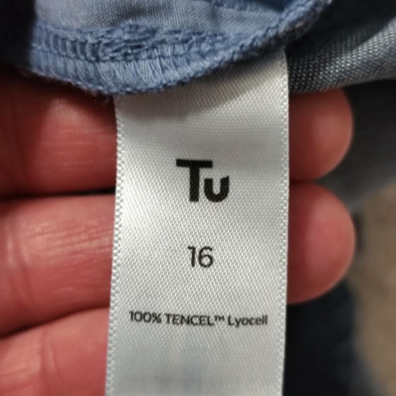 L (44) – Kék Rövidnadrág