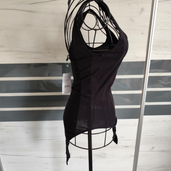 S (36) – Fekete body