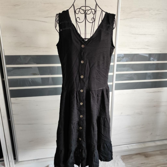 M (40) – Fekete ruhatípus