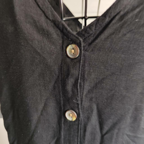 M (40) – Fekete ruhatípus
