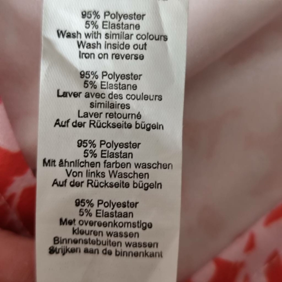 M (38) – Piros virágmintás ruha
