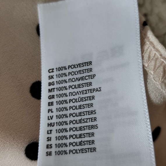M (40) – Krém pöttyös blúz