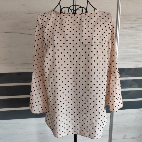 M (40) – Krém pöttyös blúz