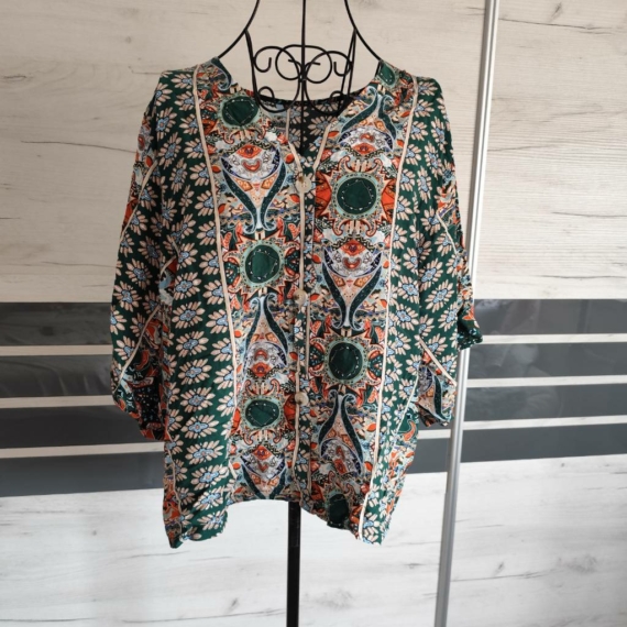 L/XL (44/46) – Többszínű mintás blúz