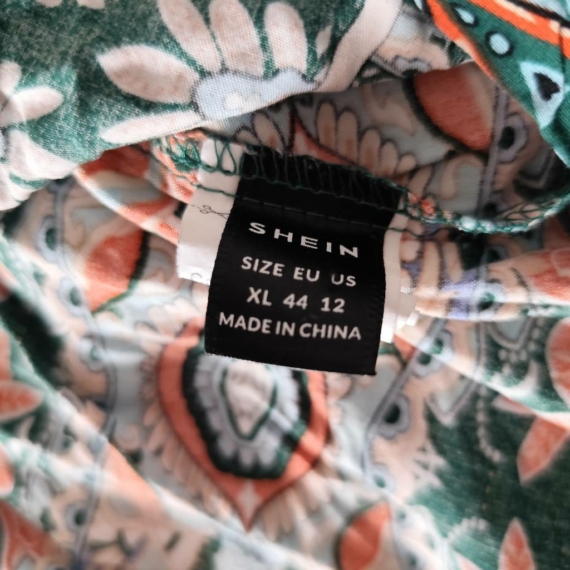 L/XL (44/46) – Többszínű mintás blúz