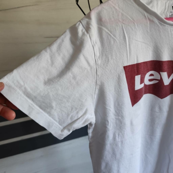 S (46) – Fehér Levi's póló