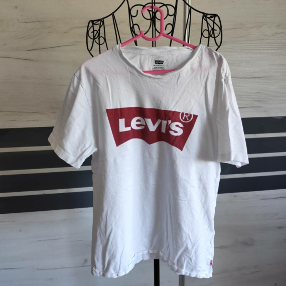 S (46) – Fehér Levi's póló