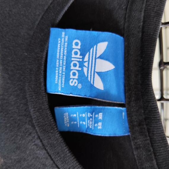S (46) – Fekete Adidas póló