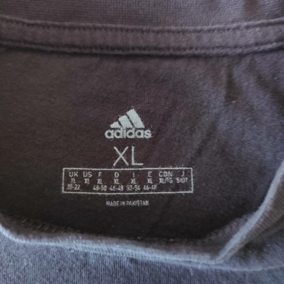 XL (52) – Fekete Adidas póló