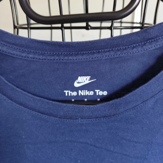 M (48) – Sötétkék Nike póló