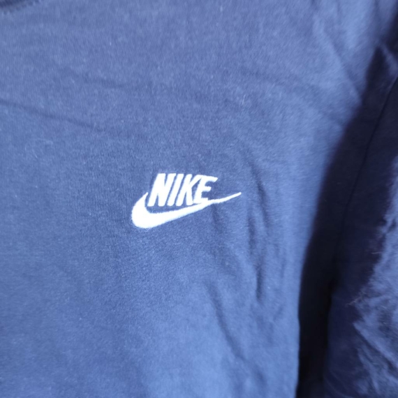 M (48) – Sötétkék Nike póló