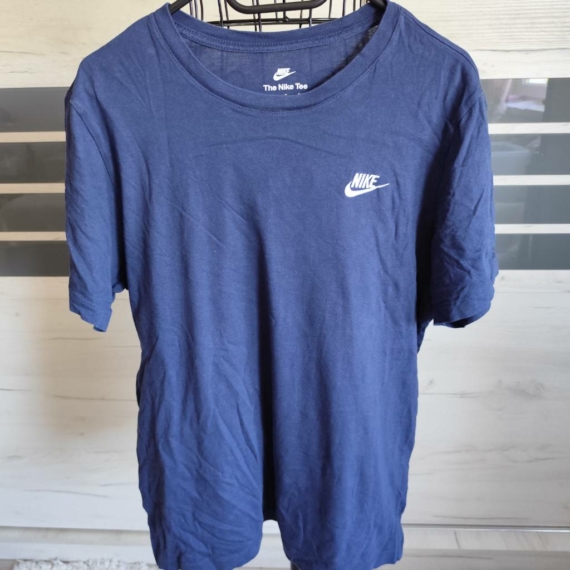 M (48) – Sötétkék Nike póló