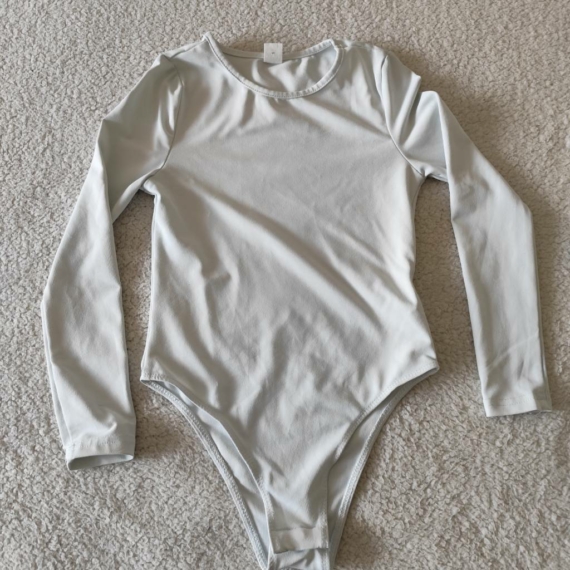 128 cm – Fehér body