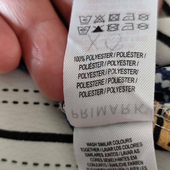 L (44) – Többszínű rövid ujjú felső
