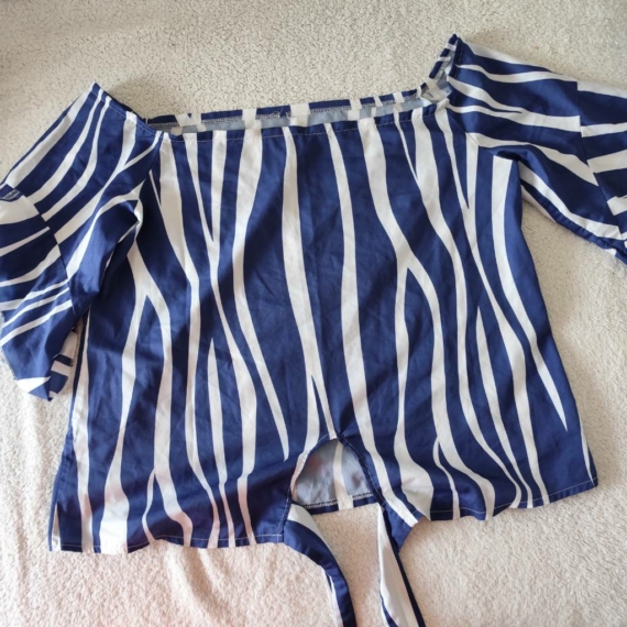 M (40) – Kék mintás blúz