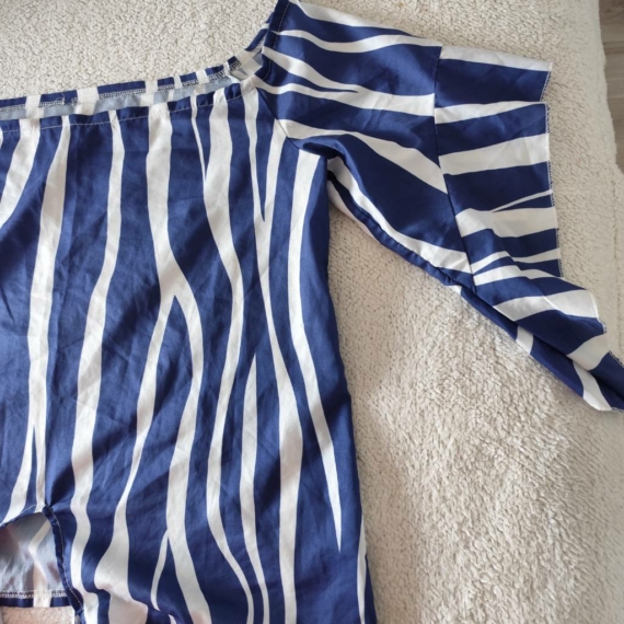 M (40) – Kék mintás blúz