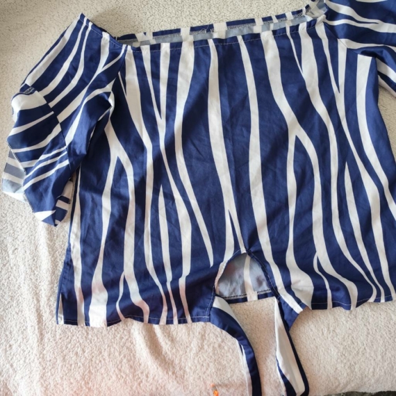 M (40) – Kék mintás blúz
