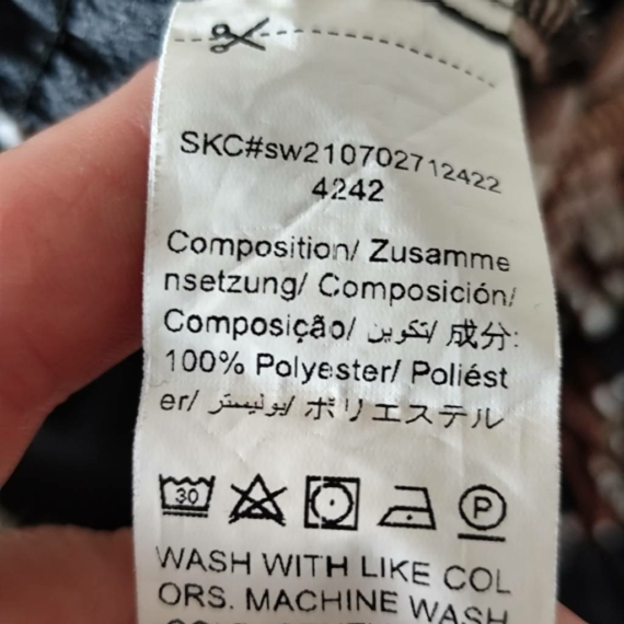 XL (46) – Fekete virágmintás nadrág