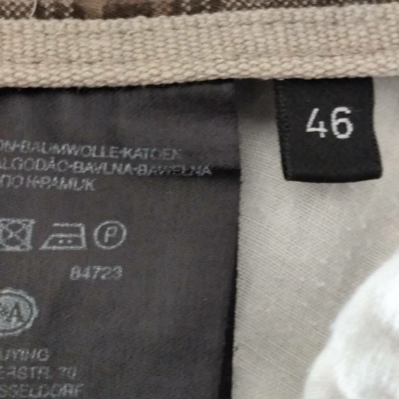 S (46) – Barna Kockás rövidnadrág