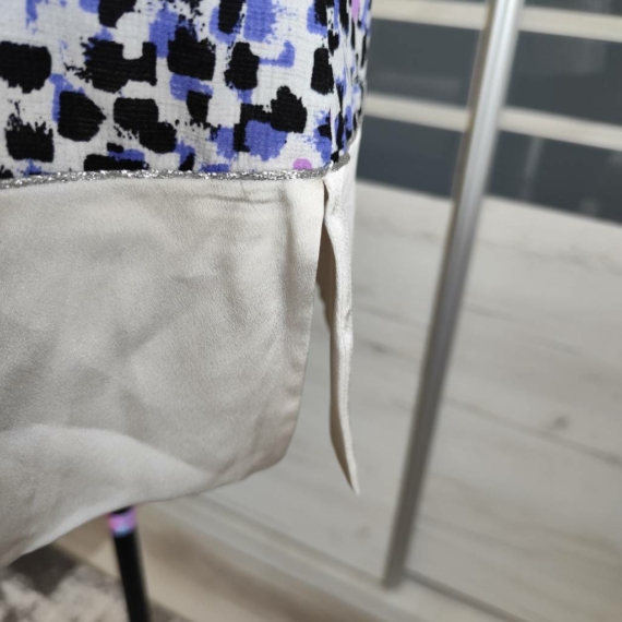 M (40) – Többszínű ujjatlan felső