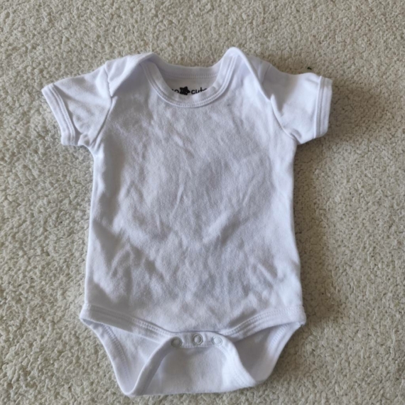 62 cm – Fehér rövid ujjú body