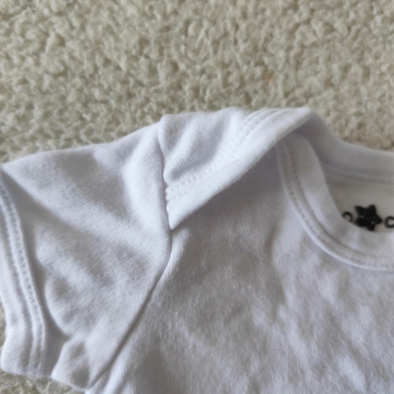 62 cm – Fehér rövid ujjú body