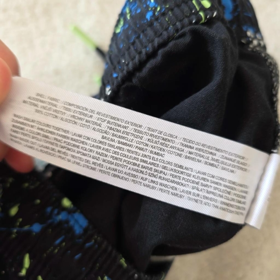 116 cm – Többszínű mintás rövidnadrág