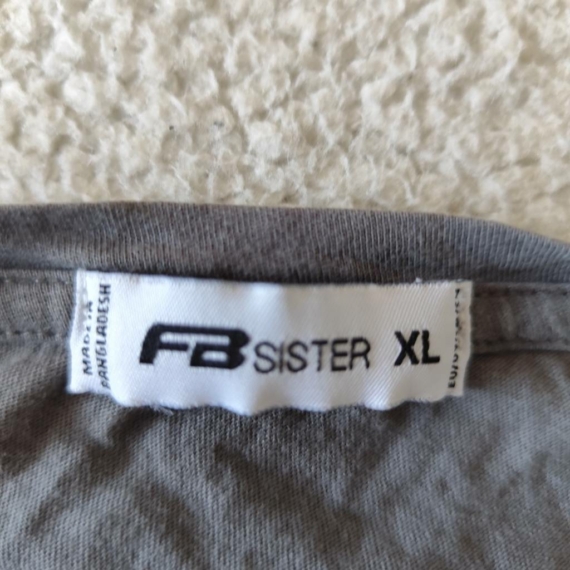 XL (46) – Szürke bagoly mintás póló