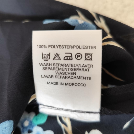 XXL (50) – Fekete virágmintás blúz
