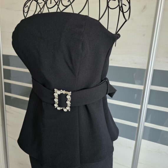 Fekete peplum ruha