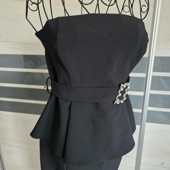Fekete peplum ruha