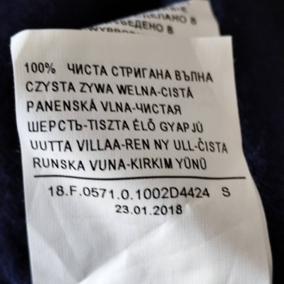 Kék pulóver