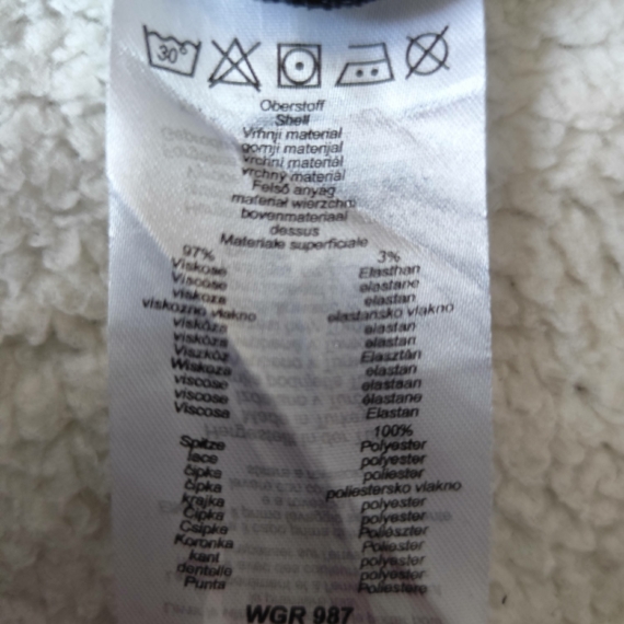 M (40) - Elegáns fekete hosszú ujjú felső